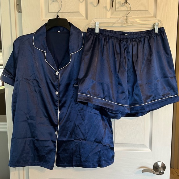 SHEIN Other - NEW Silk Pajama set